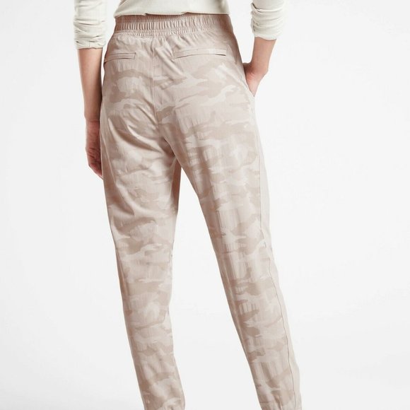 Athleta Brooklyn Textured Jogger size 24 Leopard Abalone Grey - Picture 2 of 8